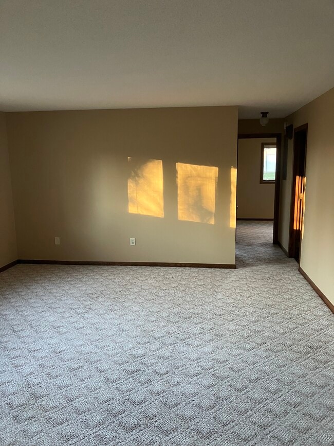 Building Photo - 301 5th St S