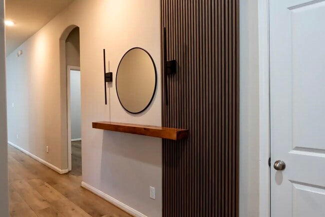 Foto del edificio - 31231 Balsam Hawk Ln