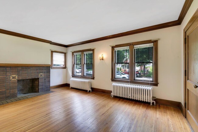 Foto del edificio - 3725 Columbus Ave