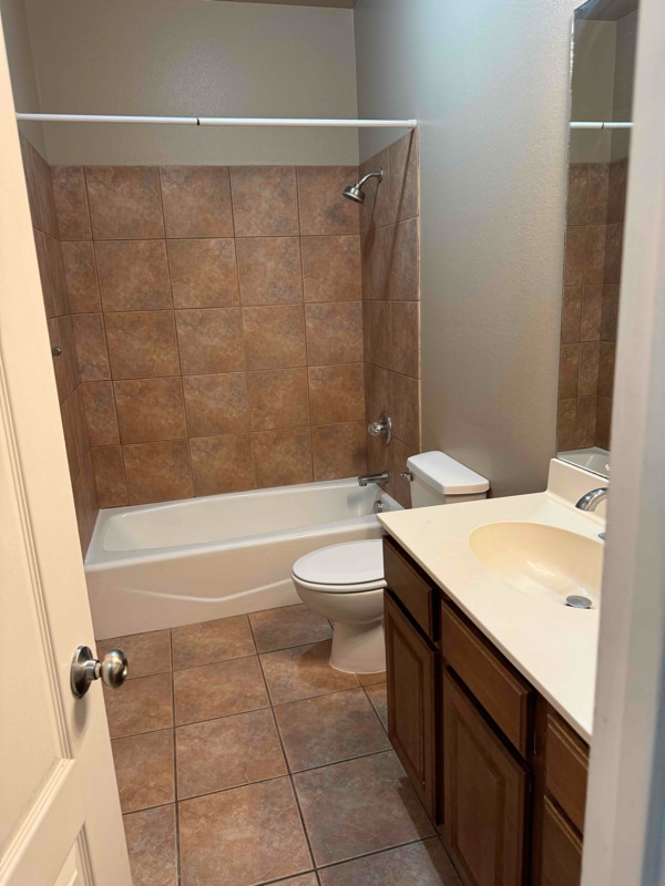 Building Photo - 5541 Medford Ct