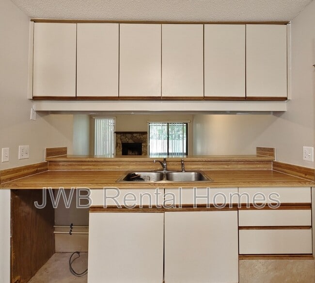 Foto del edificio - 4137 Hanging Moss Ct