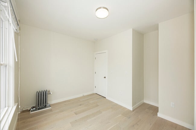 Building Photo - 1424 Polk St