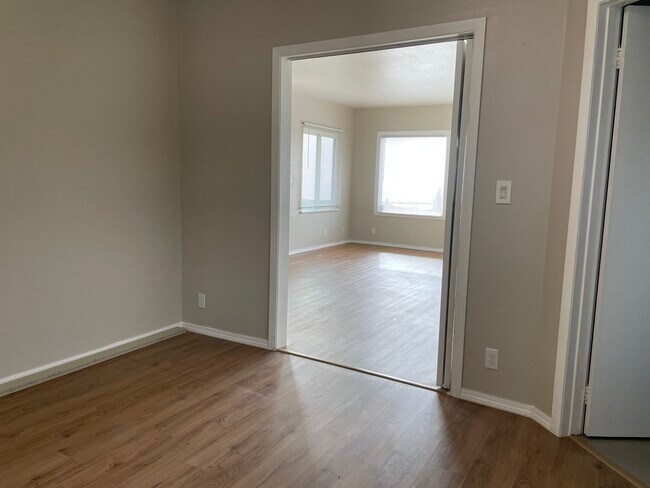 Foto del edificio - 23541 E Cliff Dr