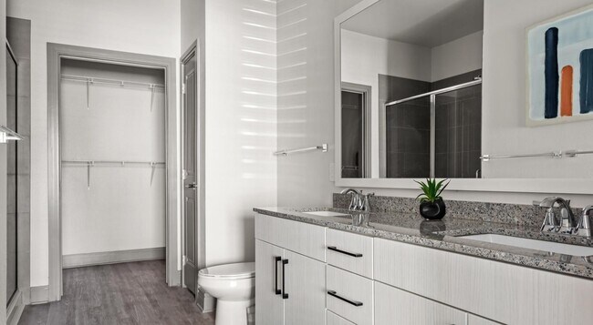 Foto del edificio - 2-Bed Luxury Living | 8 Weeks Free + Waived Fees!