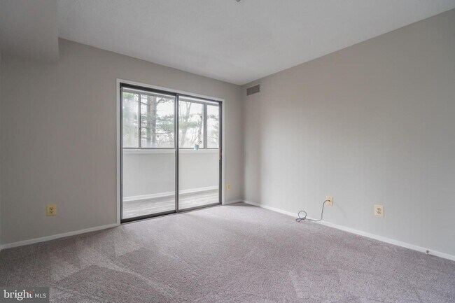 Foto del edificio - 1951 Sagewood Ln