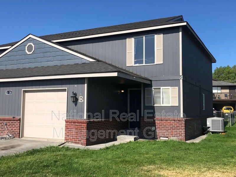 1220 W Columbia Ave, Moses Lake, WA 98837 Townhome Rentals in Moses