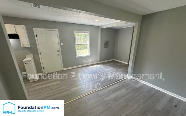 Foto del edificio - 4995 Stacey Rd