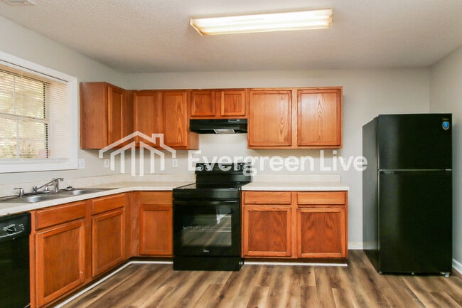 Building Photo - 3920 Cypress Pointe Dr