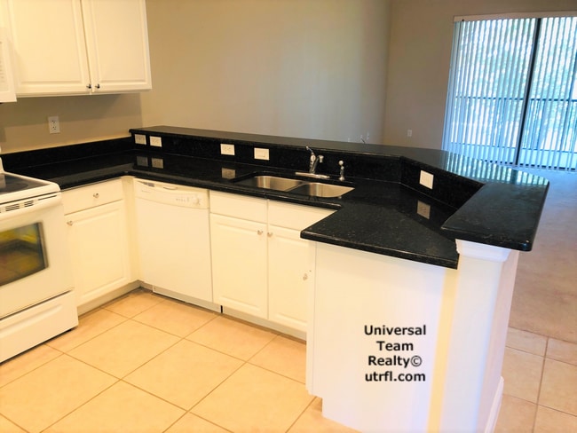 Building Photo - 13661 Julias Way