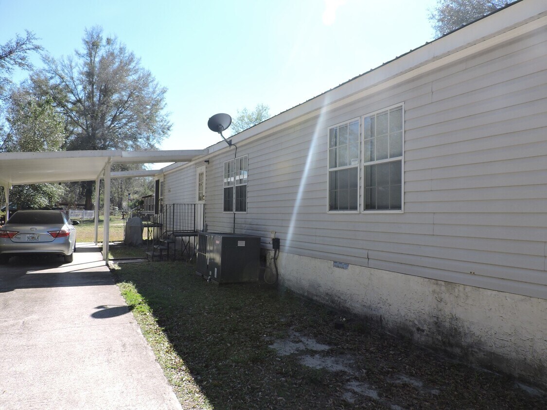 Building Photo - 7919 NE 62 Way