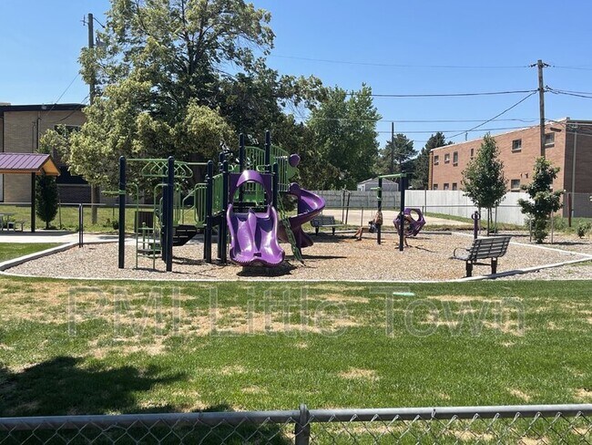 Foto del edificio - 9786 W 22nd Pl