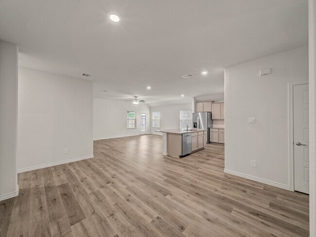 Building Photo - 9733 Tinsley St