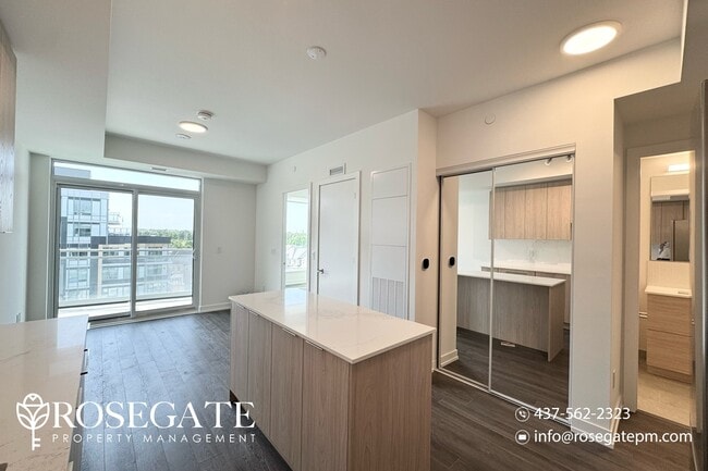 Building Photo - Stylish 1 Bed 1 Bath Condo in Prime Oakvil...