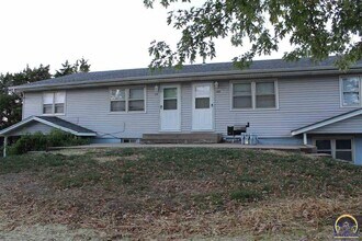 Building Photo - 302 W Neosho St