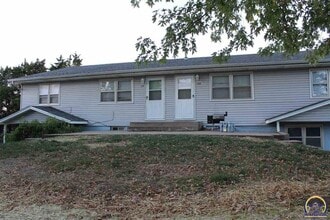 Building Photo - 302 W Neosho St