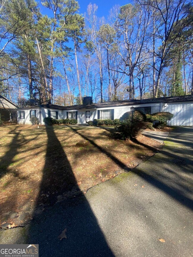 688 Longleaf Dr NE, Atlanta, GA 30342 House Rental in Atlanta, GA