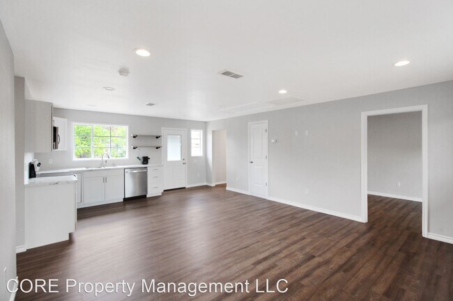 Building Photo - 1522 N Pennington Dr