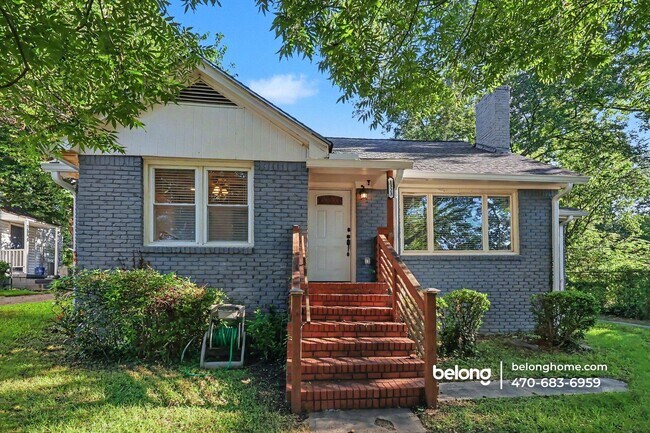 Foto del edificio - 1323 E Washington Ave