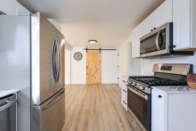 Building Photo - **Comfortable Oak Harbor Rambler Available...
