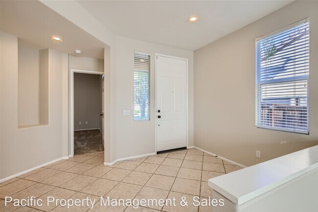 Building Photo - 4 br, 3 bath House - 23821 Scarlet Oak Dr