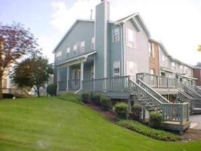 Building Photo - 648 W Parkside Dr