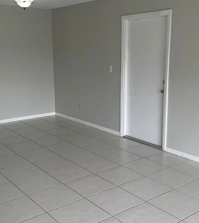 Photo - 770 NW Fork Rd Apartment