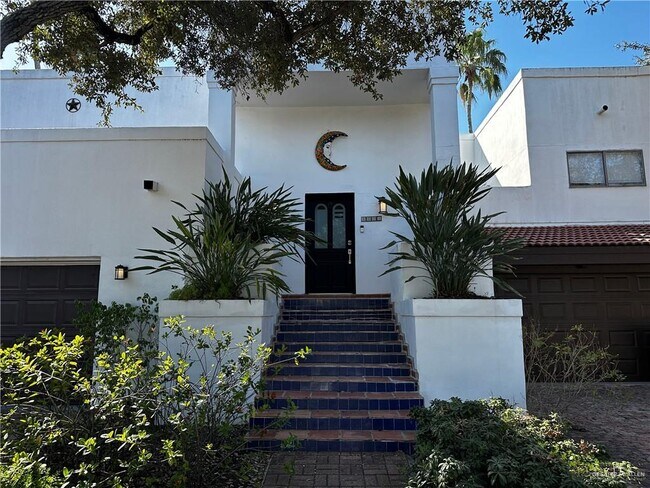 Building Photo - 22 1st Ln Ct