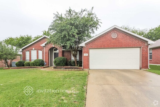 Building Photo - 1501 High Crest Dr