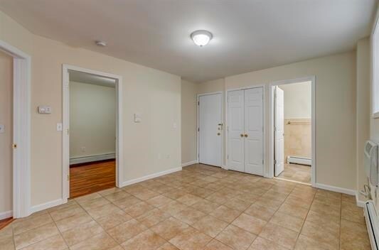 Building Photo - 103 W 49th St