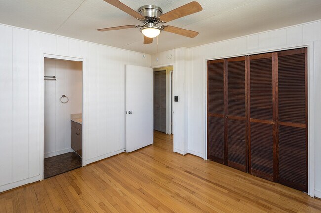 Building Photo - 2038 Liliha St