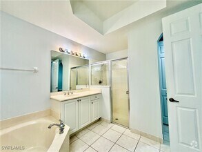 Building Photo - 1335 Mariposa Cir