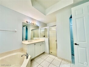 Building Photo - 1335 Mariposa Cir