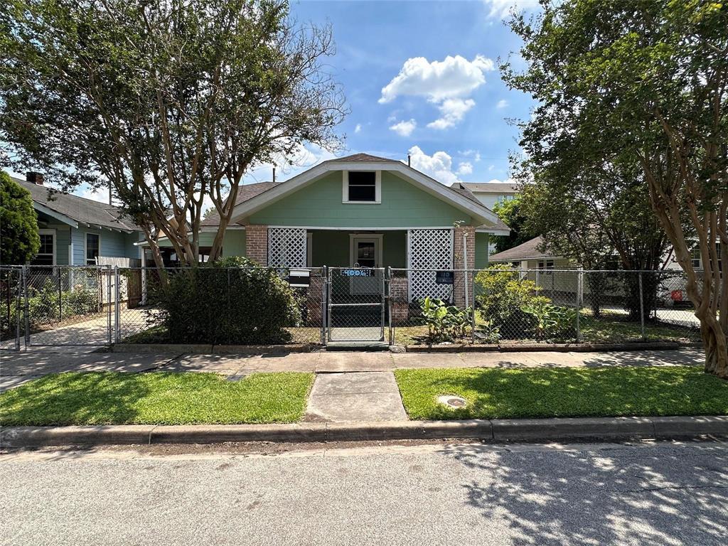 Foto principal - 4006 Woodleigh St