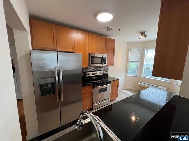 Foto del edificio - 333 Willow St