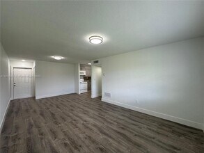 Building Photo - 2843 Fillmore St