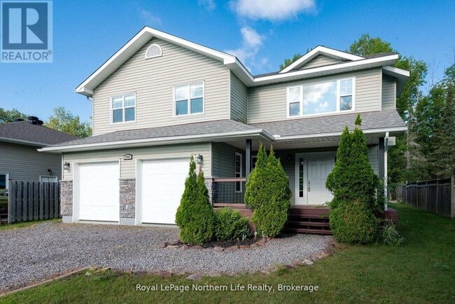 Building Photo - 293 Osprey Crescent