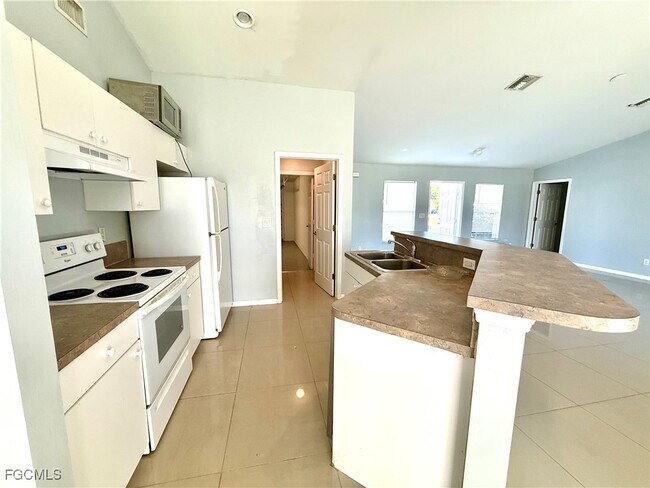 Building Photo - 2911 40th St SW