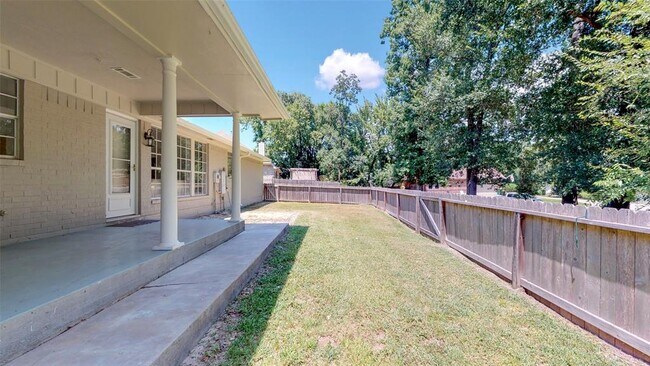 Building Photo - 6683 Kingston Cove Ln