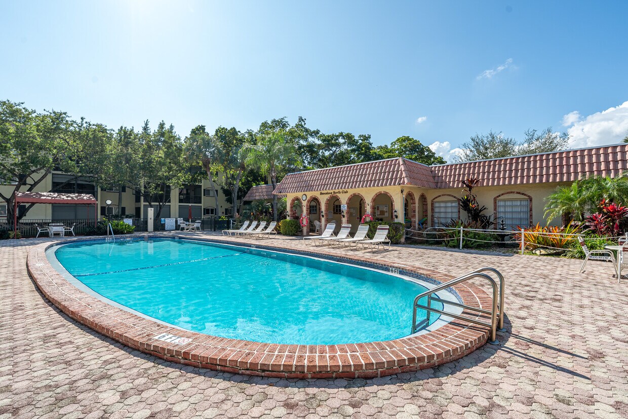 Photo - 251 S Cypress Rd (Pompano Beach, FL)