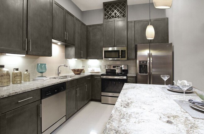 Foto del edificio - 1 Month Free! Ultra Luxury, Two-Tone Paint...