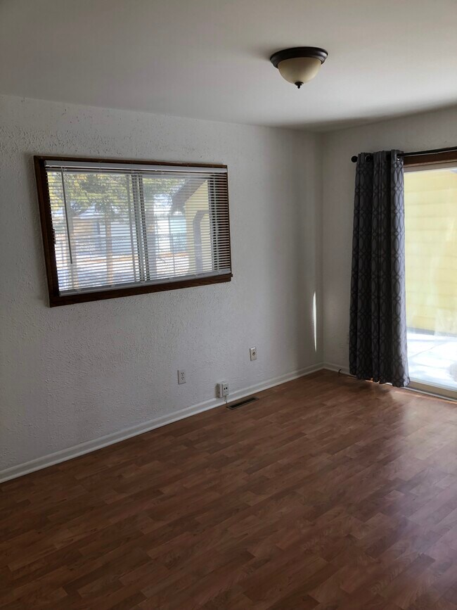 Foto del edificio - 6302 N 103rd St