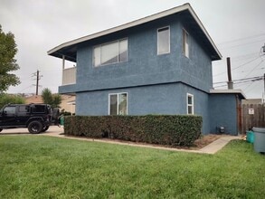 Building Photo - 1623 N Western Ave