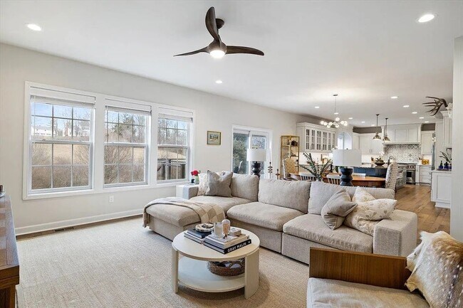 Foto del edificio - 840 Jefferson Cir
