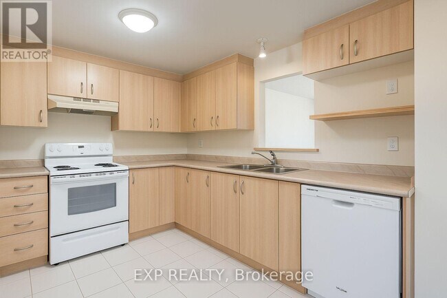 Photo du bâtiment - 469 Church St