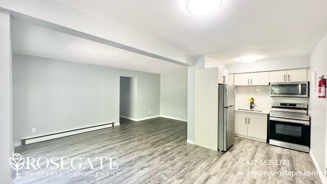 Photo du bâtiment - Spacious 2-Bedroom, 1-Bath Apartment in Lo...