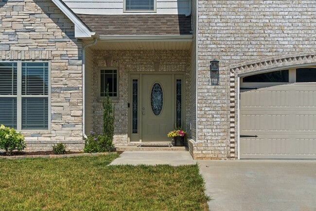 Building Photo - 516 Bowden Dr