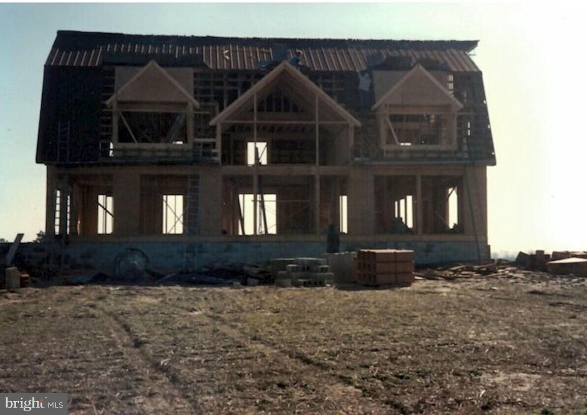 Primary Photo - 28292 Brick Row Dr