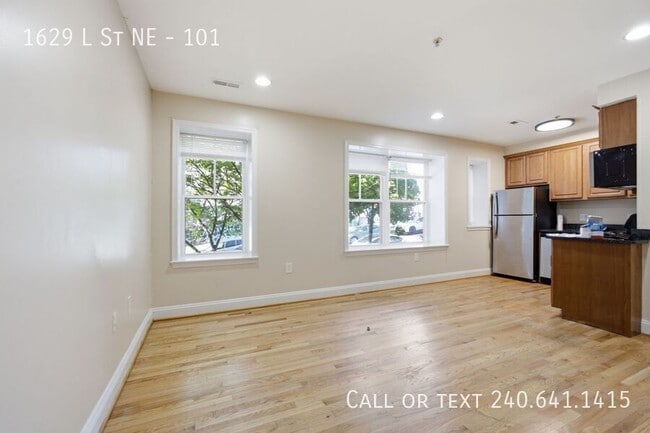 Photo - 1629 L St NE-101 House