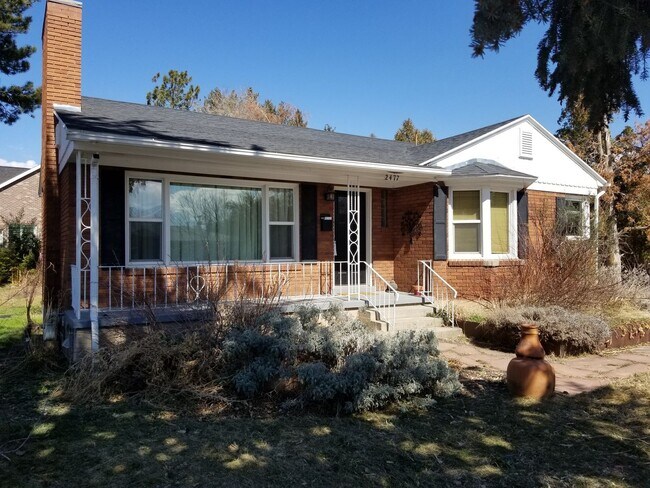 Foto del edificio - 4 Bed/2 Bath Home Bath in Millcreek