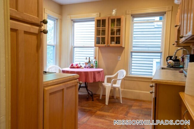 Foto del edificio - 142 Calumet St